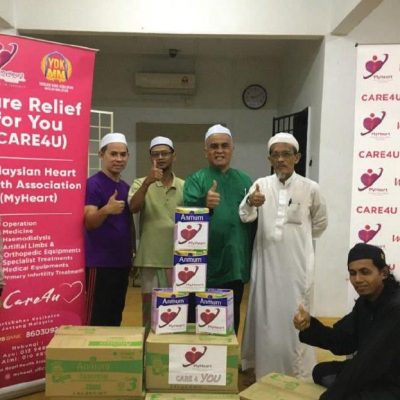 5 Cartons Of ANMUM Milk Distributed To Asnaf Sg Merab